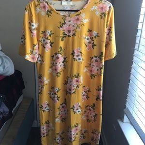 Women yellow dress